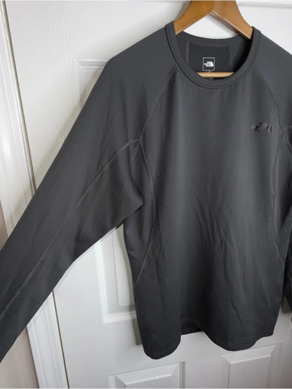 The North Face Mens Large Long Sleeve Performance Active Shirt L Gray FlashDry